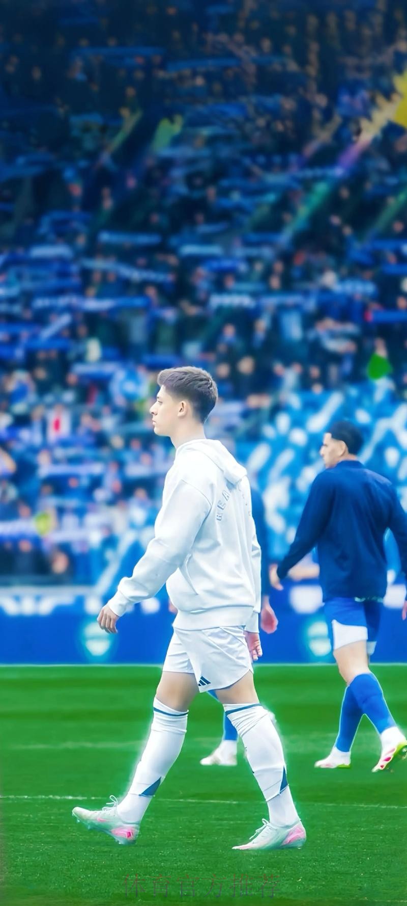 马卡报:加维与巴萨续约没进展 经纪人现身皇马 马卡报:加维与巴萨续约没进展 经纪人现身皇马